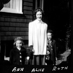D045- Ann, Alice, Ruth Bennet McDougal Dorrough